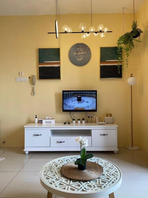Opahome@Swiss Garden Residence Kuantan Esterno foto